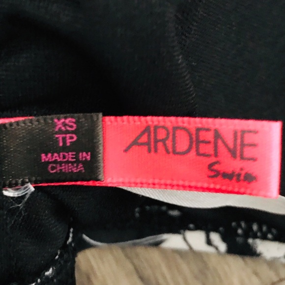 Ardene swimsuit high halter neck top - Picture 3 of 3